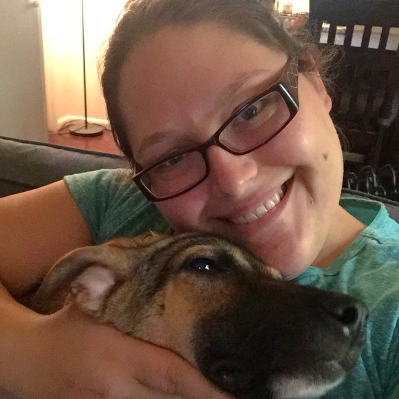 Meet your Posher, Stacy - Picture 3 of 3